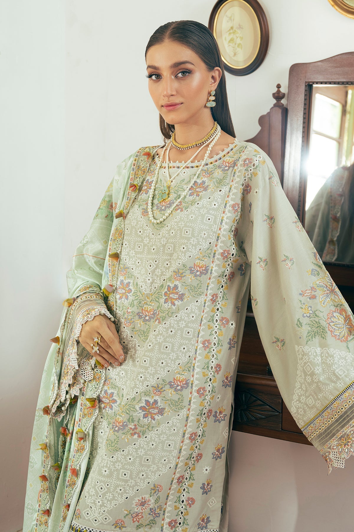 BAROQUE CHIKANKARI EMBROIDERED LAWN - 3 PC UNSTITCHED