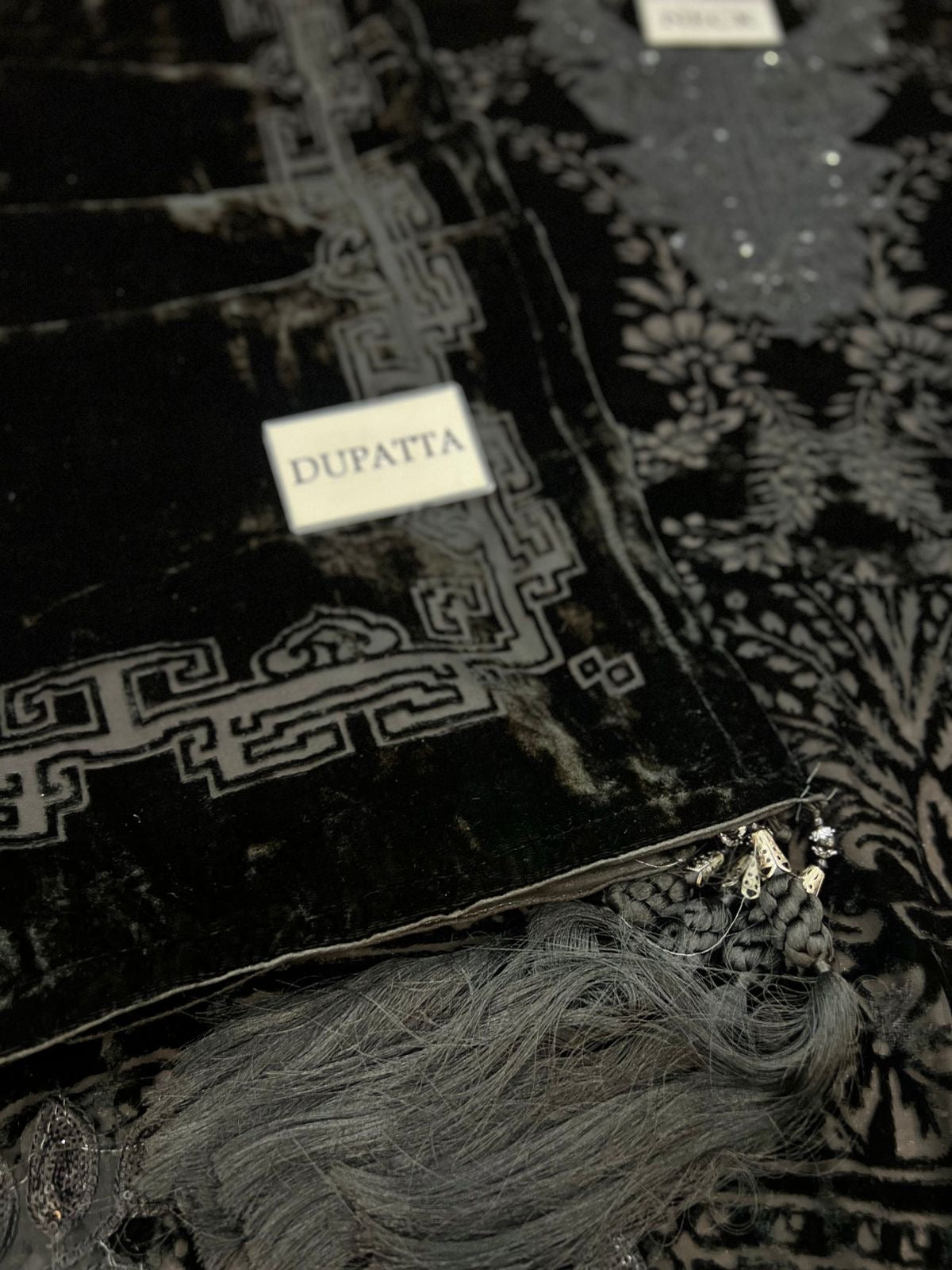 MARIA B PALACHI EMBROIDERED VELVET - 3 PC UNSTITCHED