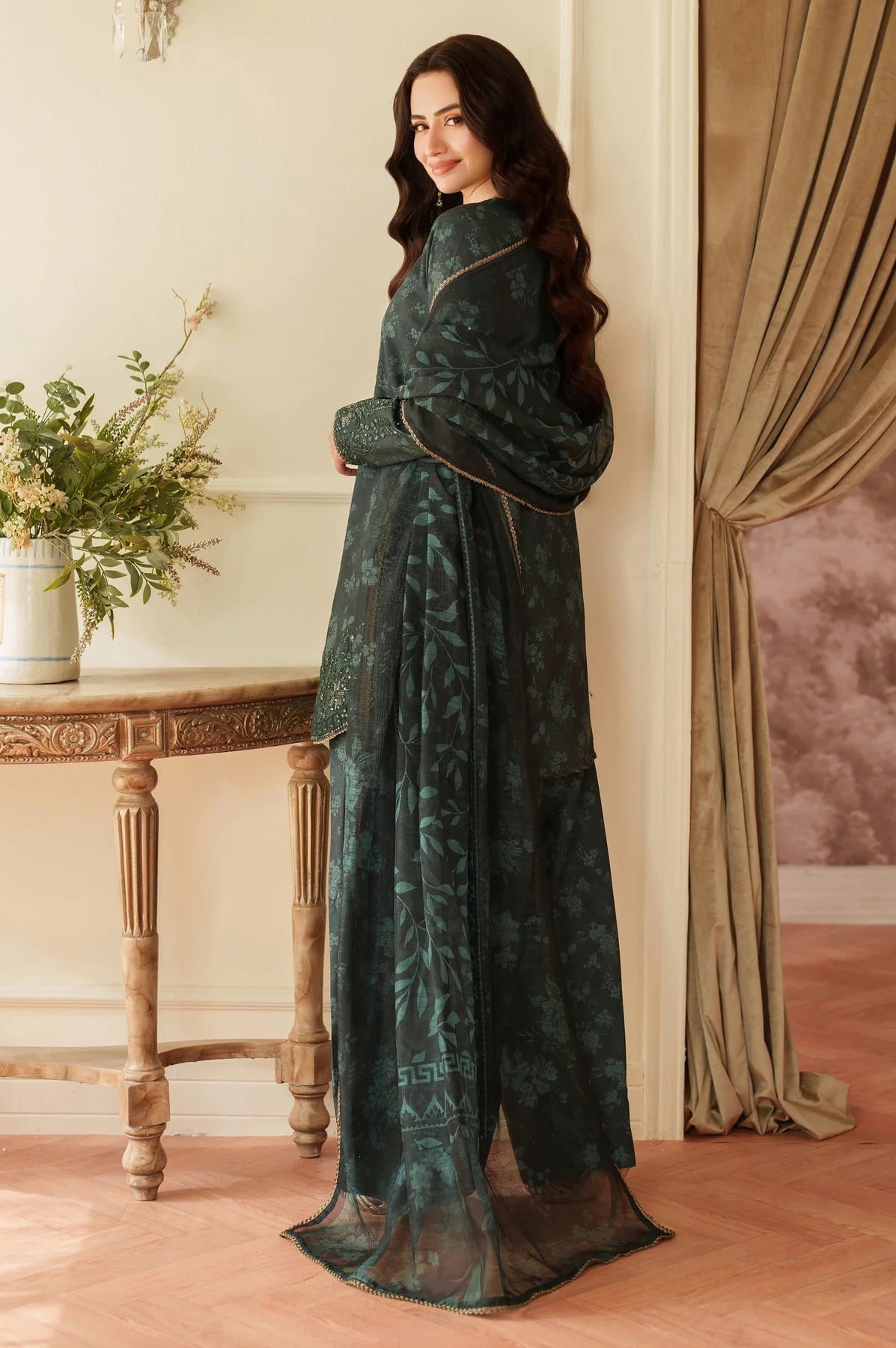 MOHAGNI EMBROIDERED LAWN - 3 PC UNSTITCHED