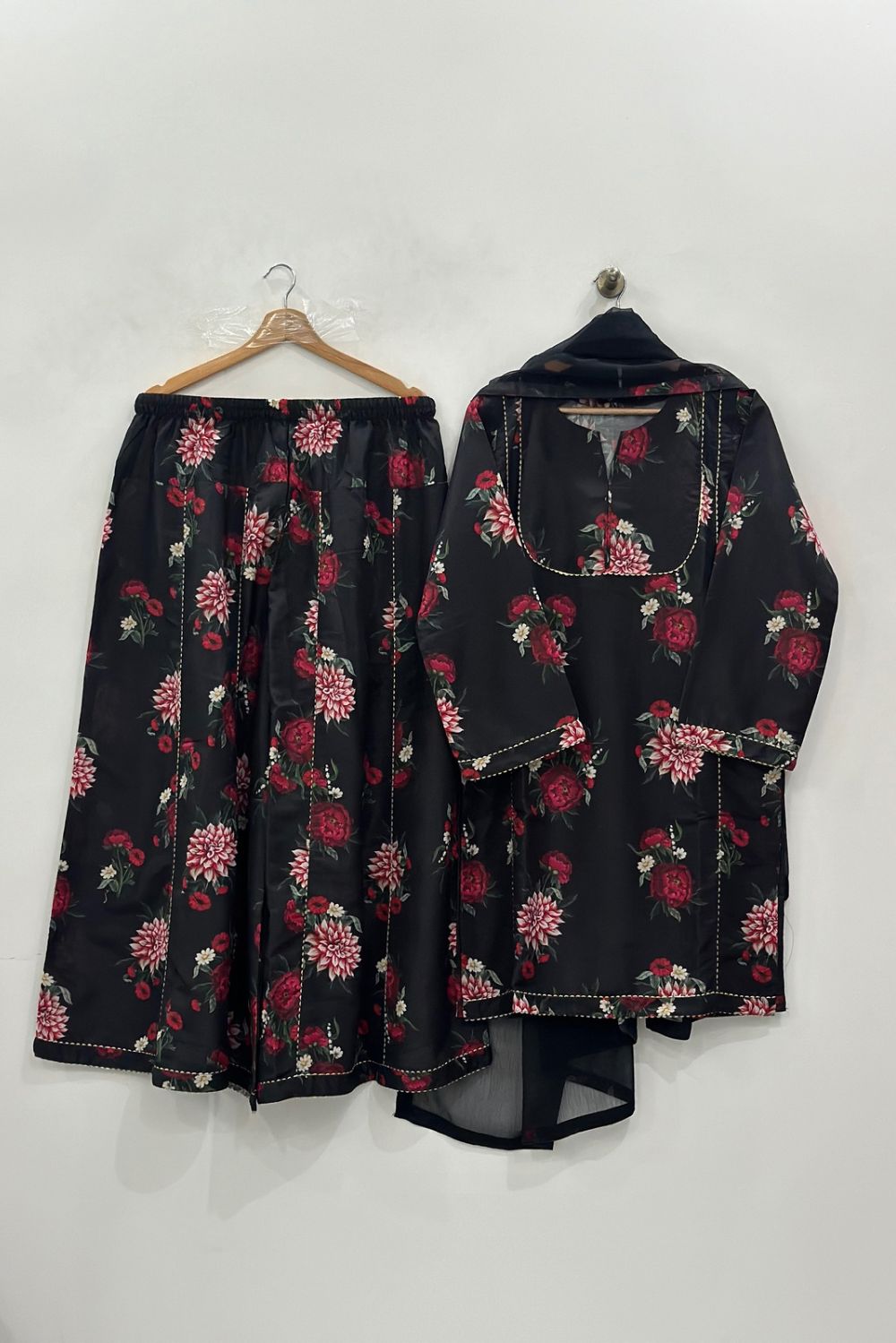 HOORAIN’S PRET DIGITAL PRINTED LAWN - 3 PC STITCHED