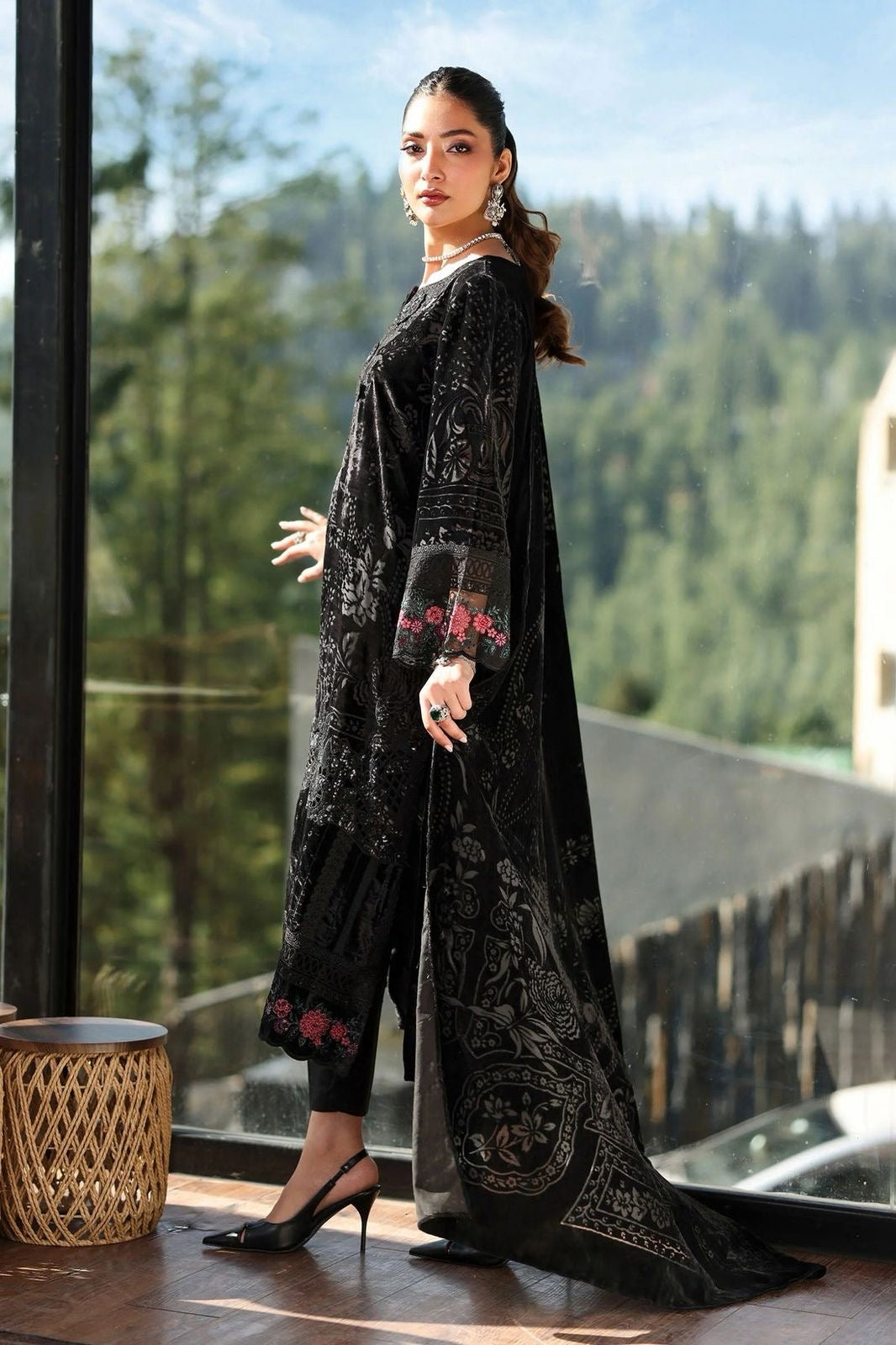 MARIA B PALACHI EMBROIDERED VELVET - 3 PC UNSTITCHED