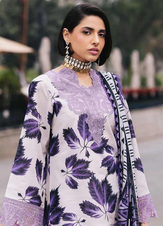 MAHNUR PRINTED EMBROIDERED LAWN - 3 PC UNSTITCHED