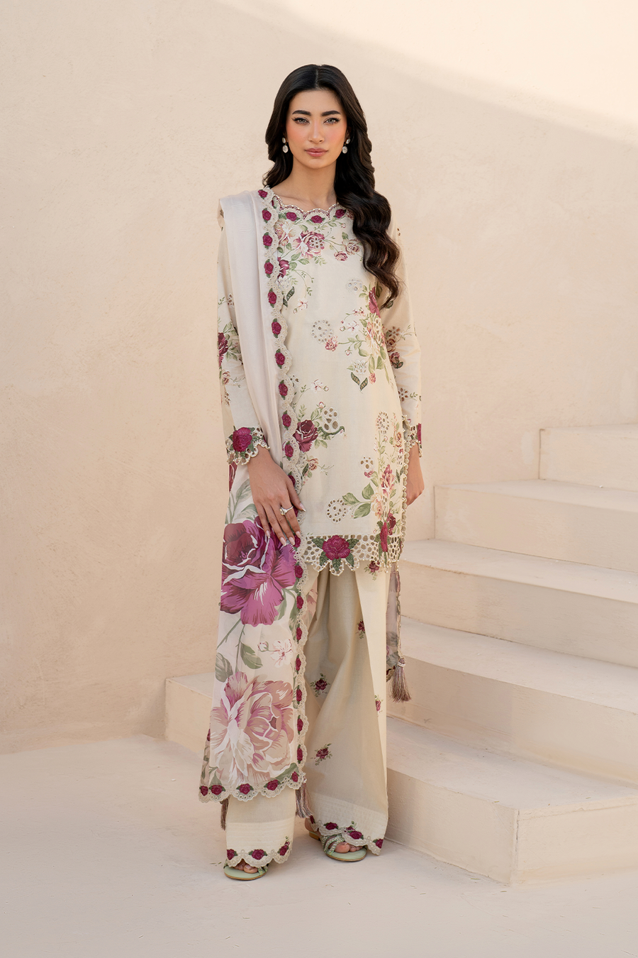 IZNIK EMBROIDERED LAWN - 3 PC UNSTITCHED