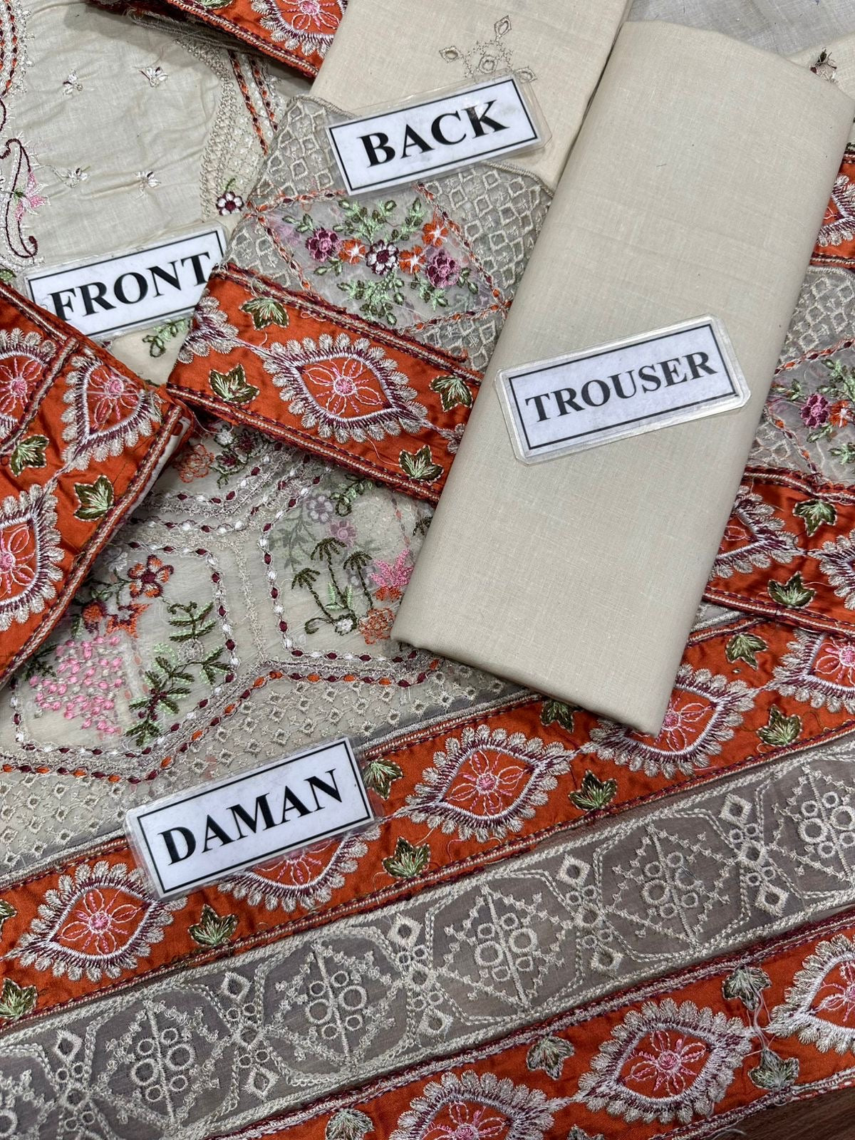 QALAMKAR LUXURY EMBROIDERED LAWN - 3 PC UNSTITCHED