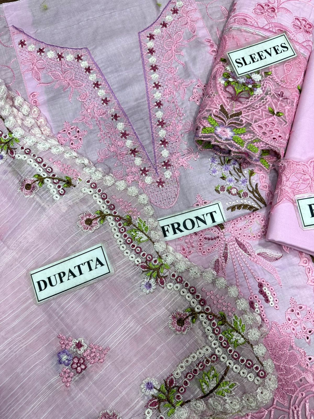 QALAMKAR EMBROIDERED CHIKANKARI LAWN - 3 PC UNSTITCHED