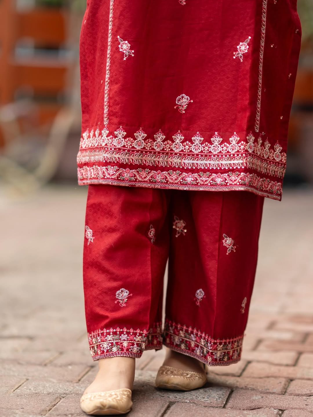 HOORAINS PRET EMBROIDERED COTTON - 3 PC STITCHED