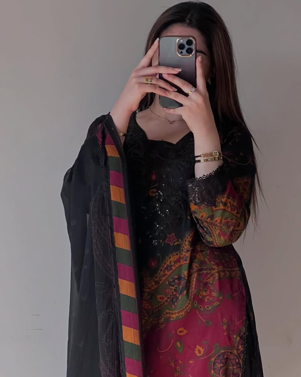 HOORAINS PRET EMBROIDERED LAWN - 3 PC STITCHED