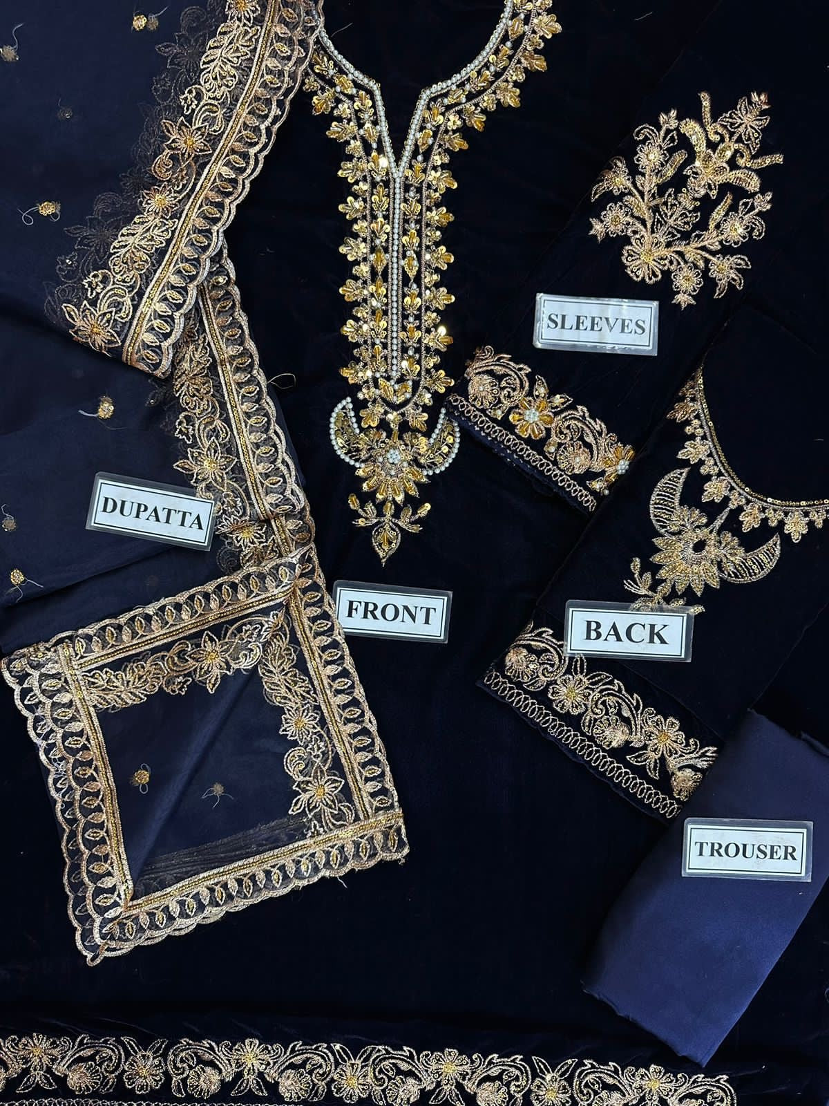 BAROUQUE LUXURY WEDDING EMBROIDERED VELVET - 3 PC UNSTITCHED