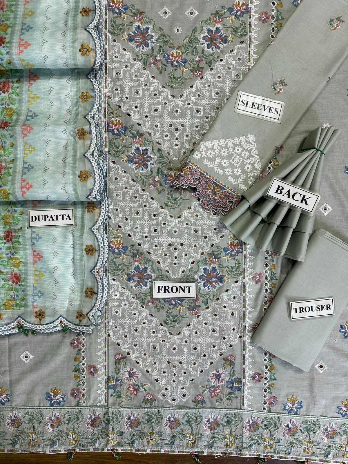BAROQUE CHIKANKARI EMBROIDERED LAWN - 3 PC UNSTITCHED