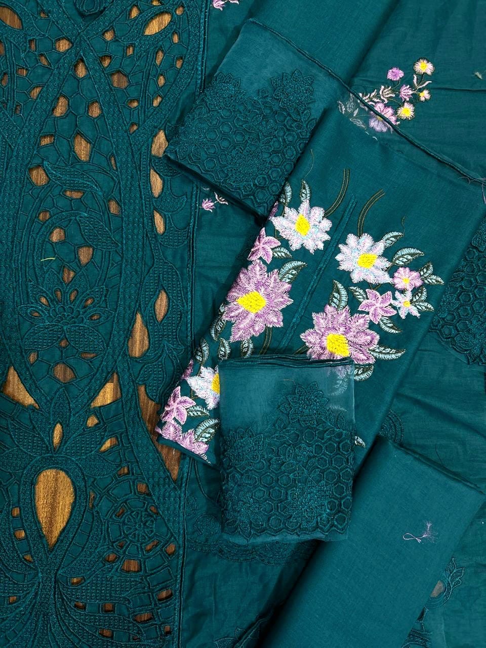 PARISHAY CHIKANKARI EMBROIDERED LAWN - 3 PC UNSTITCHED