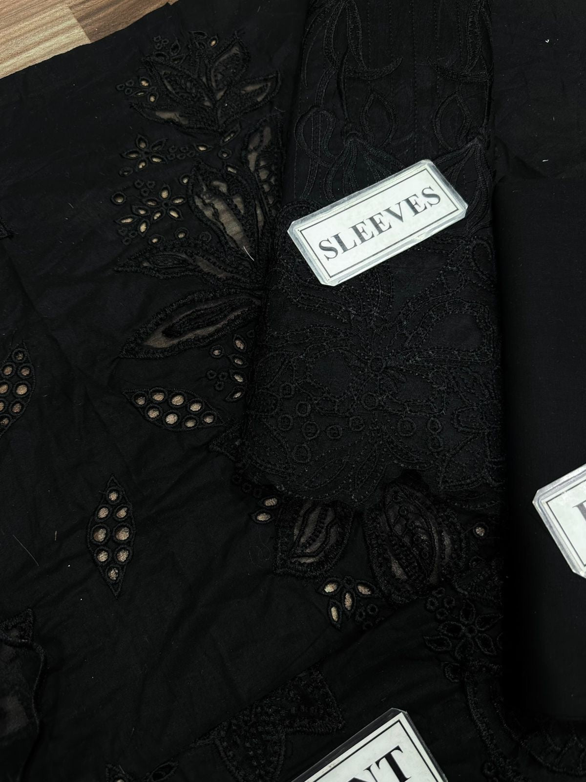 RANG RASIYA EMBROIDERED CHIKANKARI LAWN - 3 PC UNSTITCHED