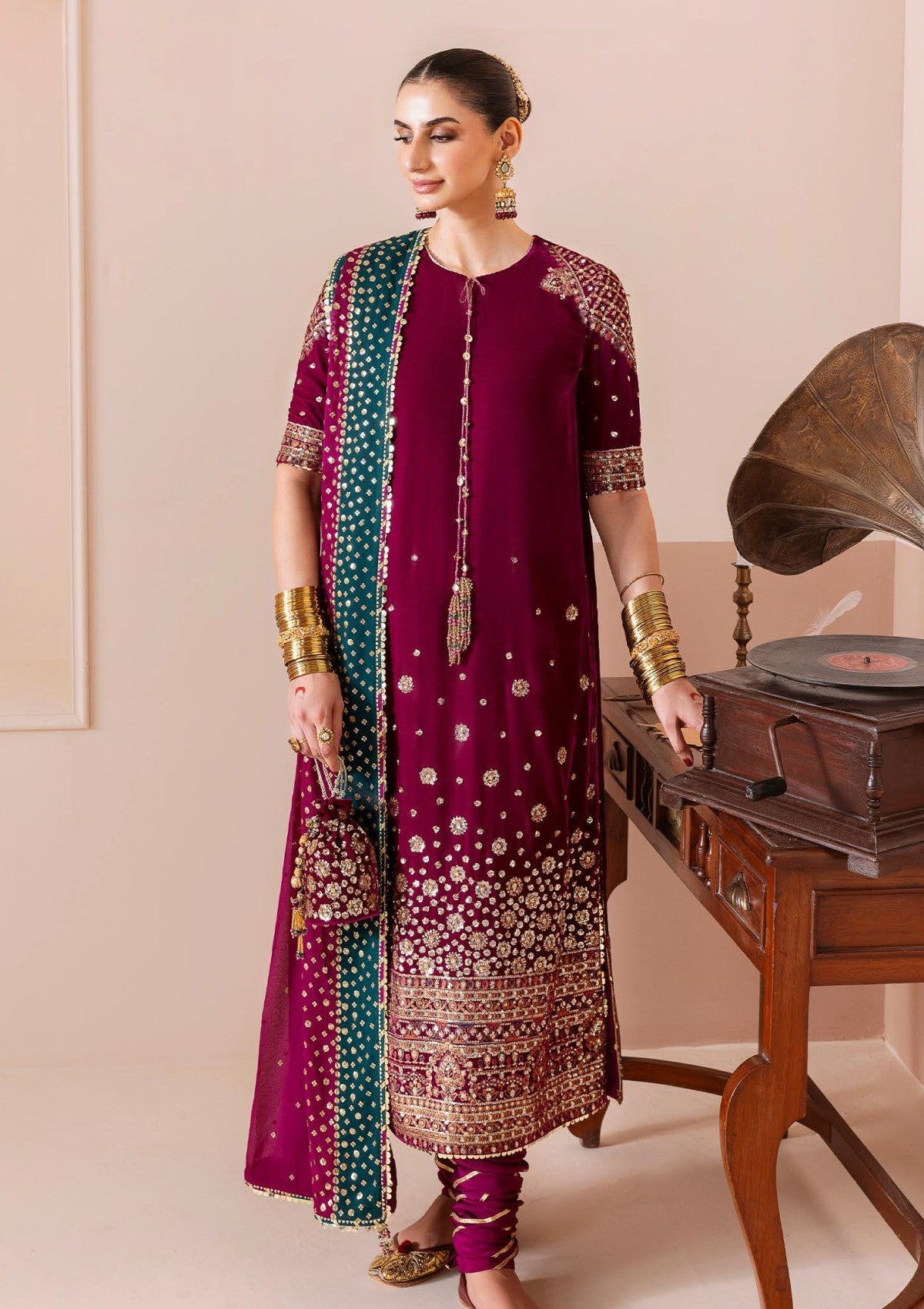 JAZMIN EMBROIDERED VELVET - 3 PC UNSTITCHED