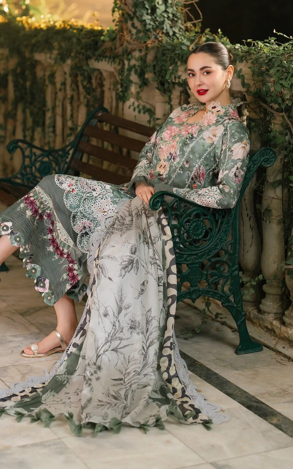 ASIFA NABEEL DIGITAL PRINTED SCIFFLIE EMBROIDERED LAWN - 3 PC UNSTITCHED