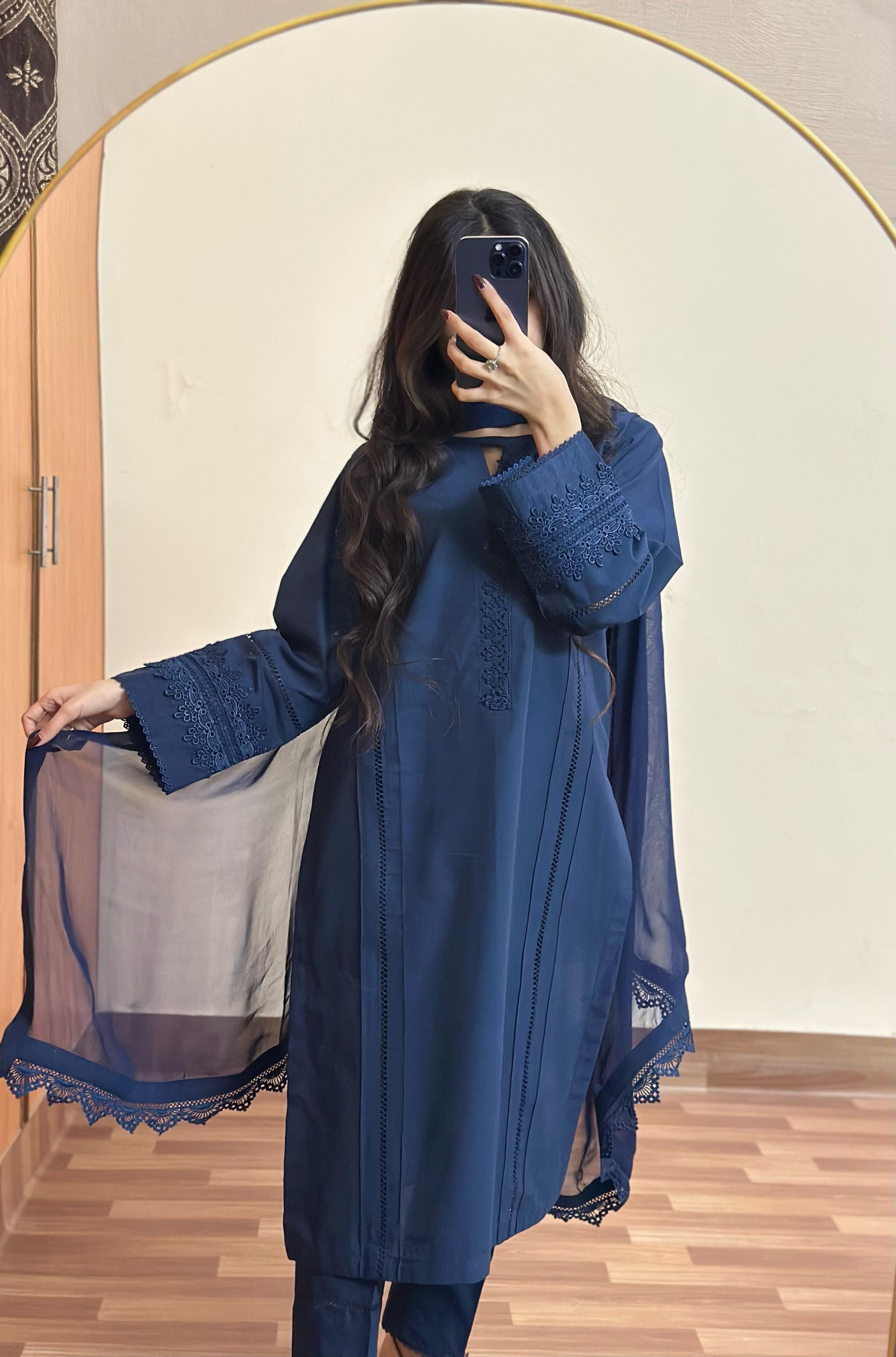 HOORAIN’S PRET LASE WORK LAWN - 3 PC STITCHED