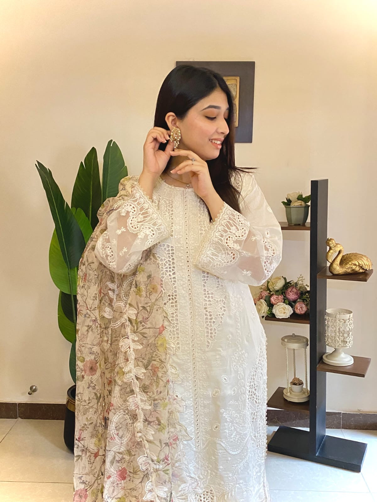 HOORAIN’S PRET EMBROIDERED CHIKANKARI LAWN - 3 PC STITCHED