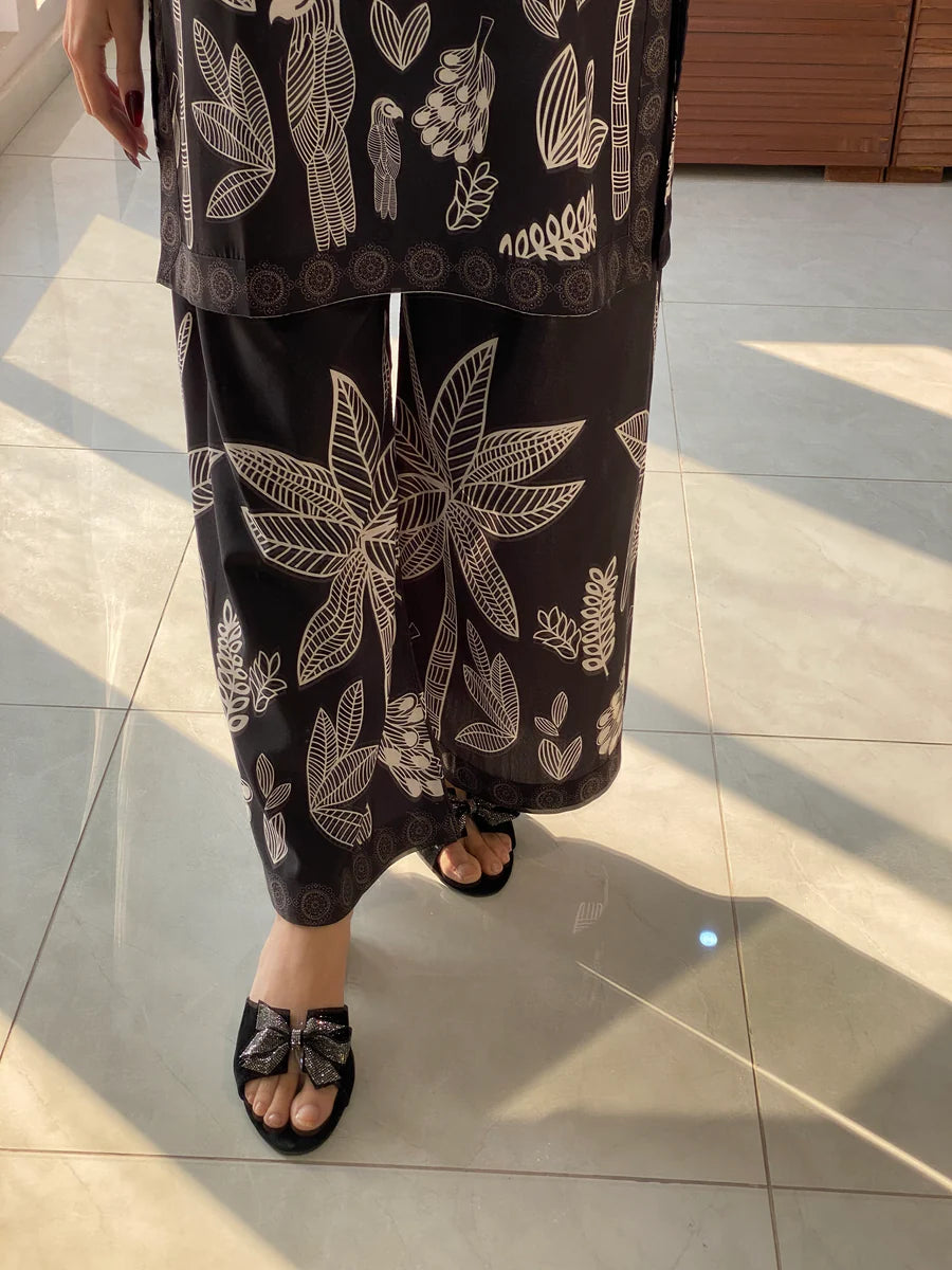 HOORAIN’S PRET DIGITAL PRINTED LAWN - 2 PC STITCHED