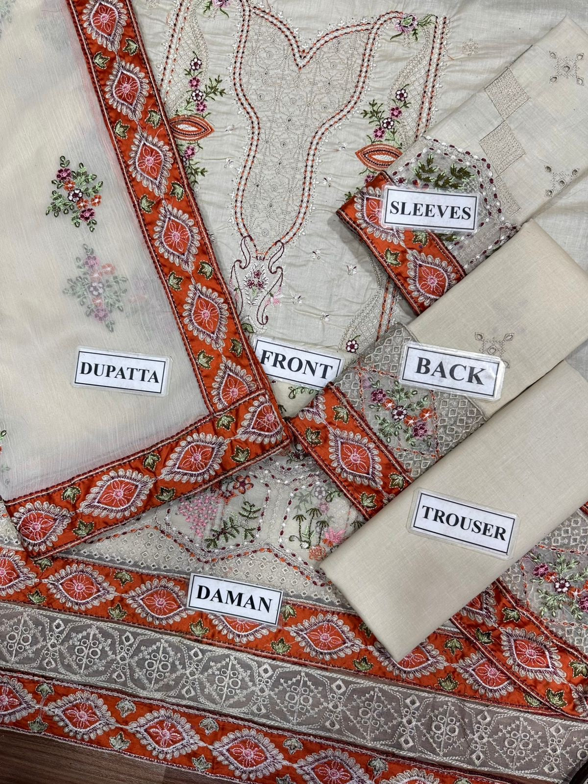 QALAMKAR LUXURY EMBROIDERED LAWN - 3 PC UNSTITCHED