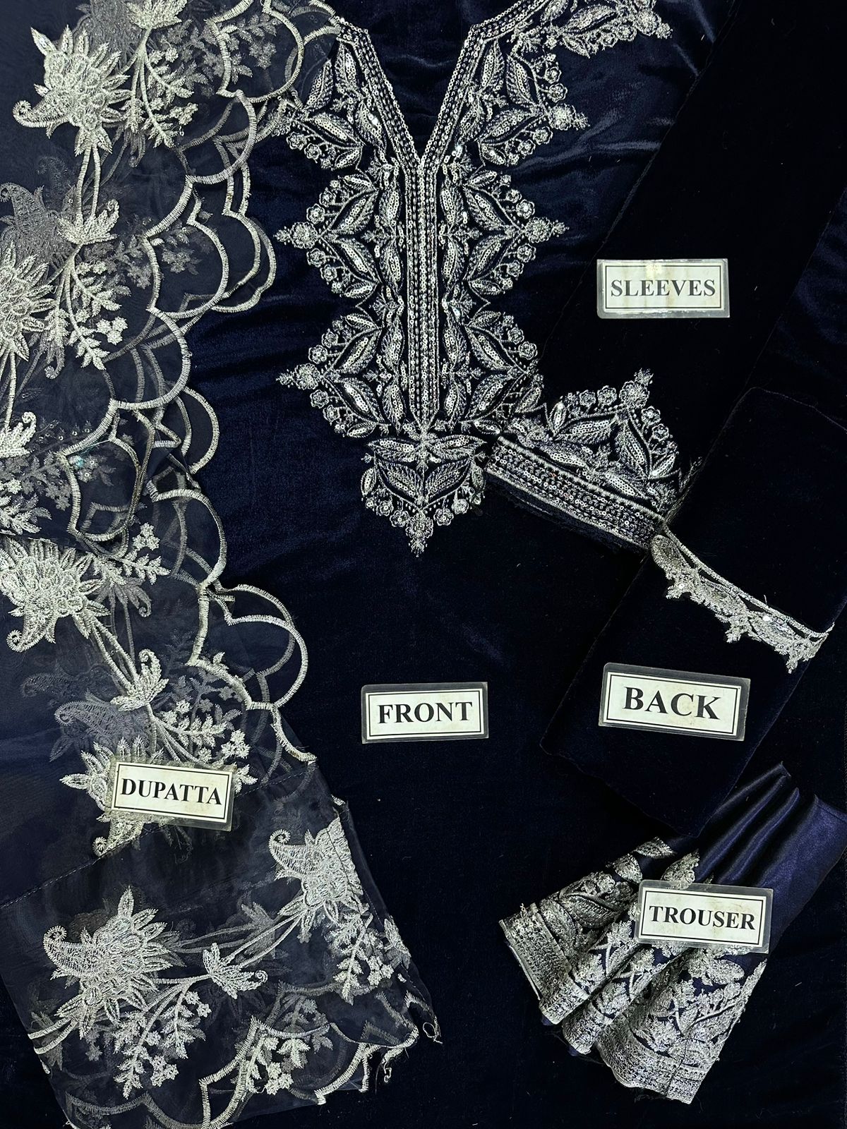 SANIA MASKATIYA LUXURY WEDDING EMBROIDERED VELVET - 3 PC UNSTITCHED