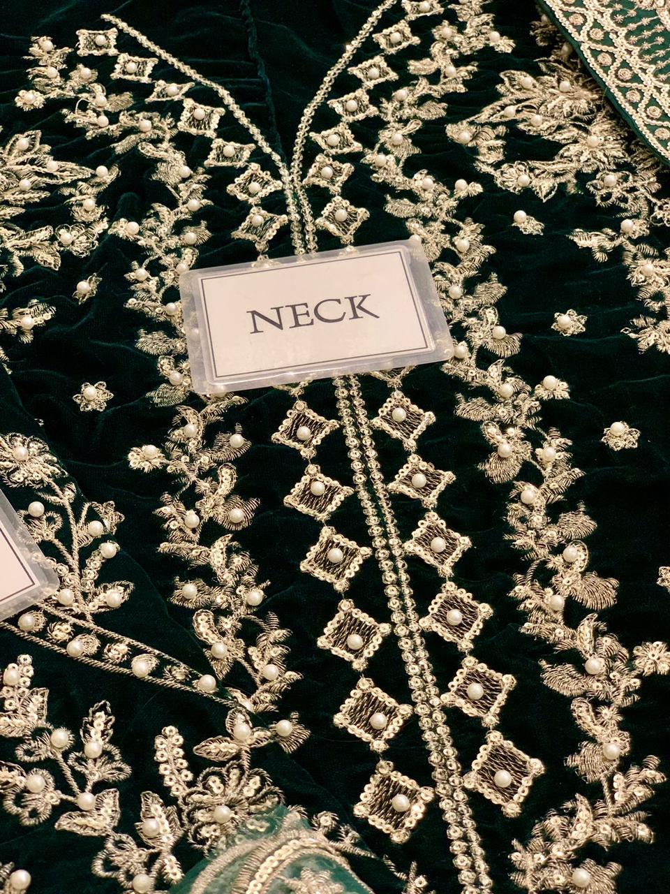 QALAMKAR LUXURY EMBROIDERED VELVET - 3 PC UNSTITCHED