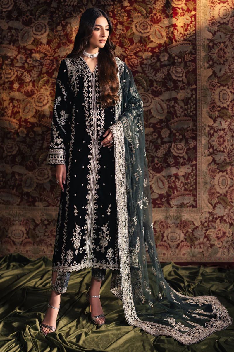 QALAMKAR LUXURY EMBROIDERED VELVET - 3 PC UNSTITCHED