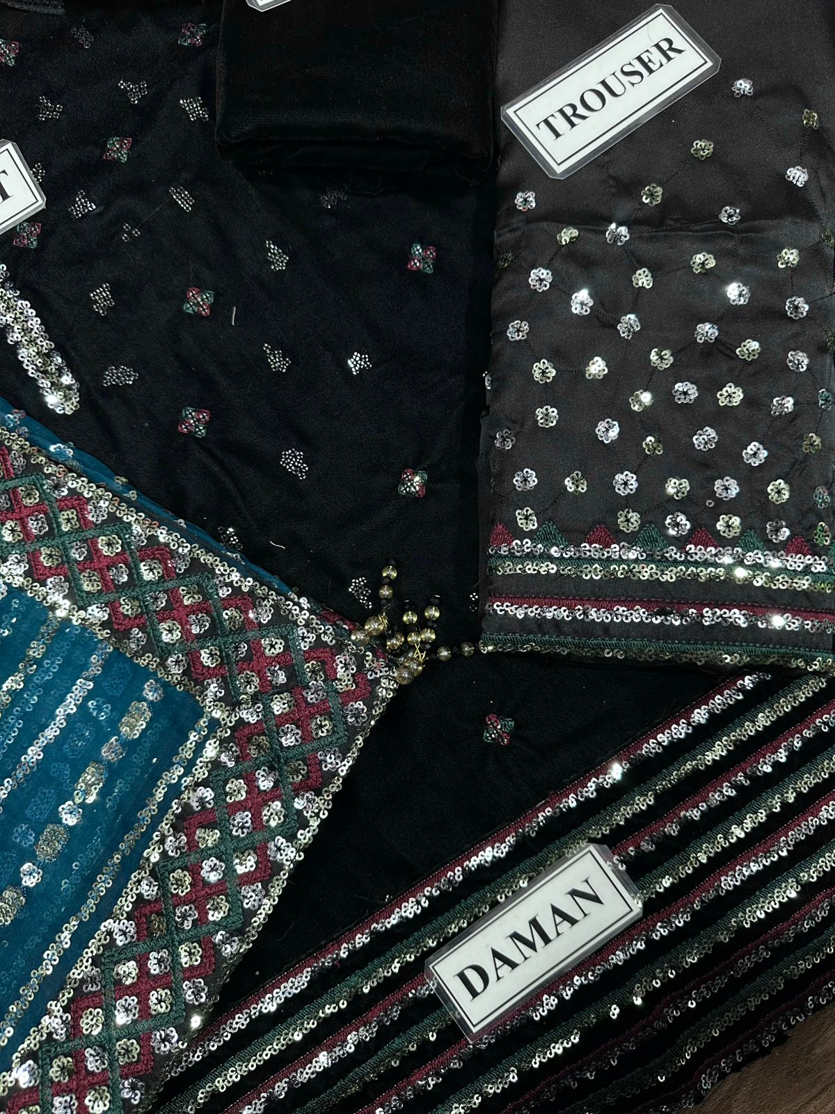 JAZMIN EMBROIDERED VELVET - 3 PC UNSTITCHED