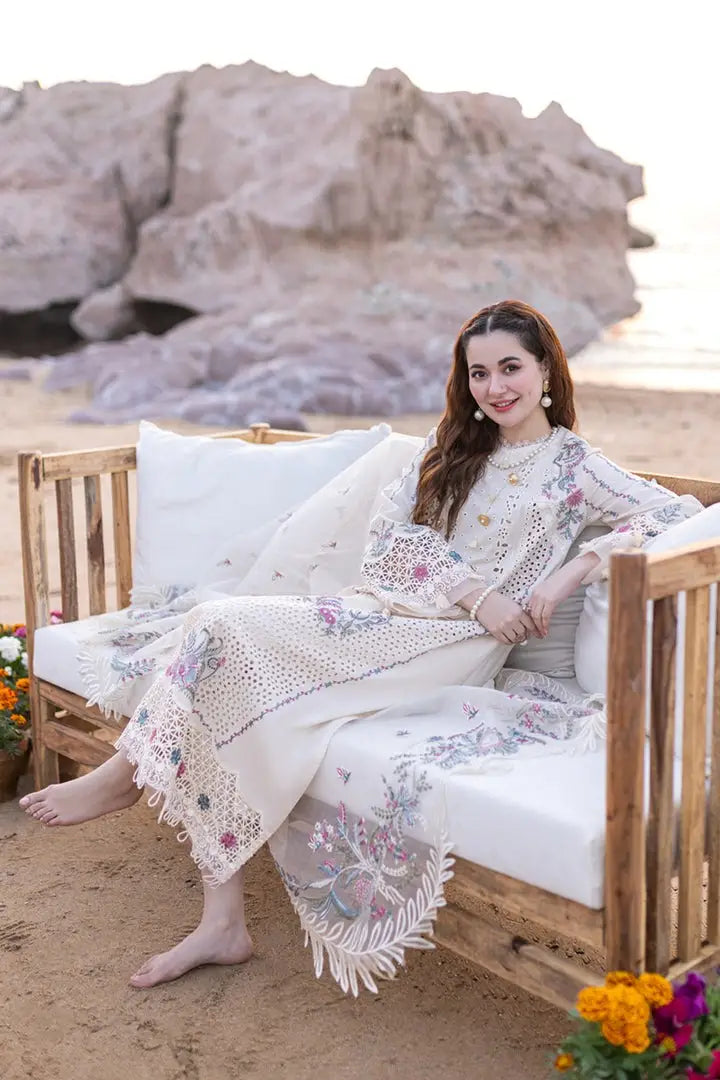 QALAMKAR LUXURY CHIKANKARI EMBROIDERED LAWN - 3 PC UNSTITCHED