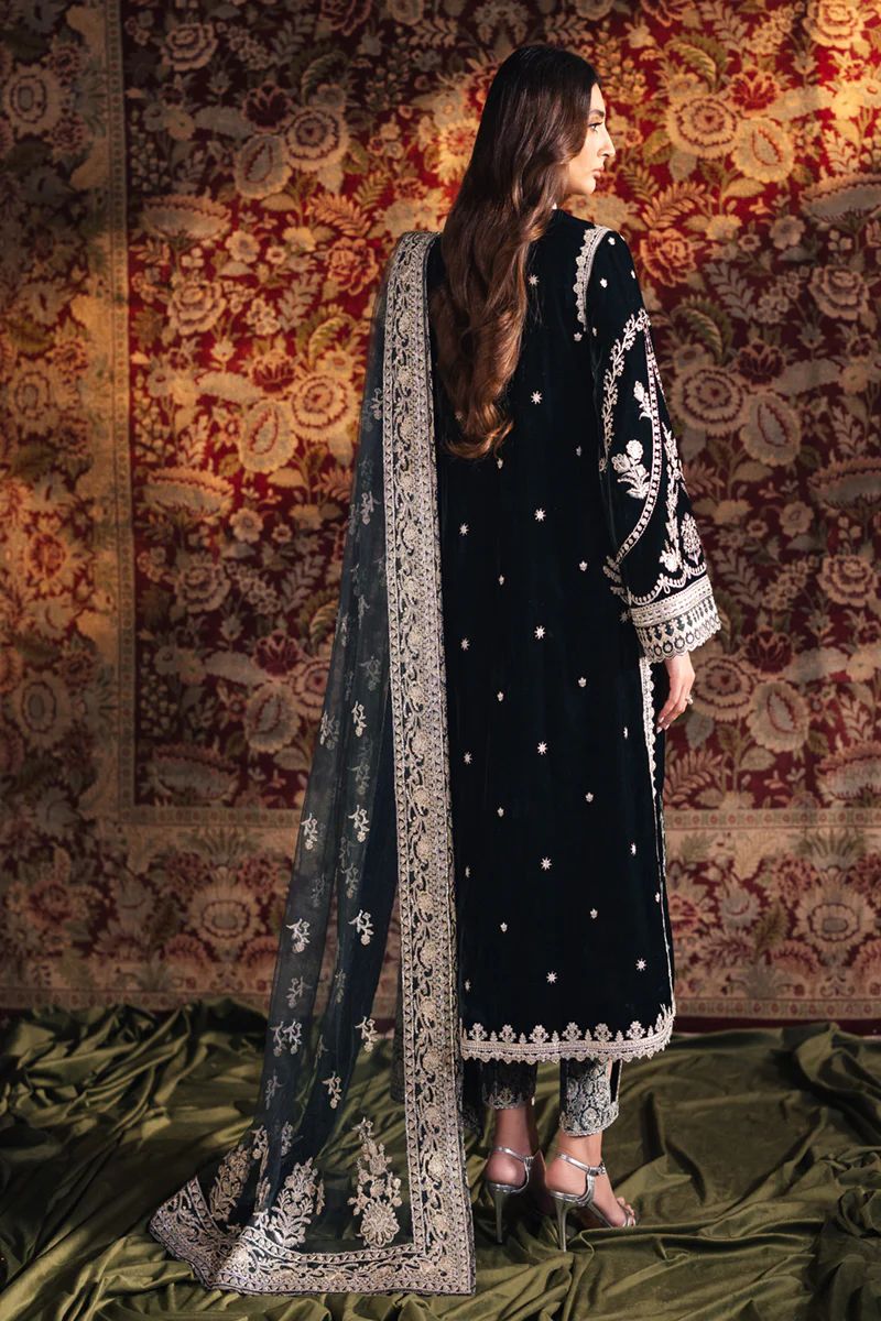 QALAMKAR LUXURY EMBROIDERED VELVET - 3 PC UNSTITCHED