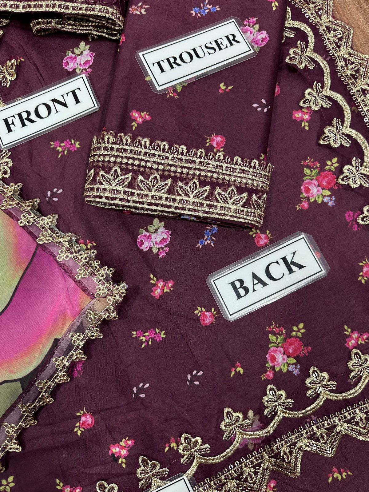 IZNIK LUXURY PRINTED EMBROIDERED LAWN - 3 PC UNSTITCHED