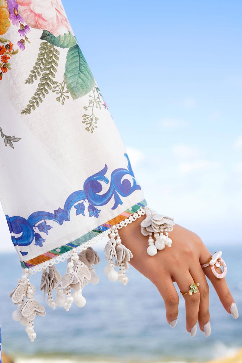 Sana Safinaz Muzzlin Luxury Lawn Collection 3 pc Unstitched Suit