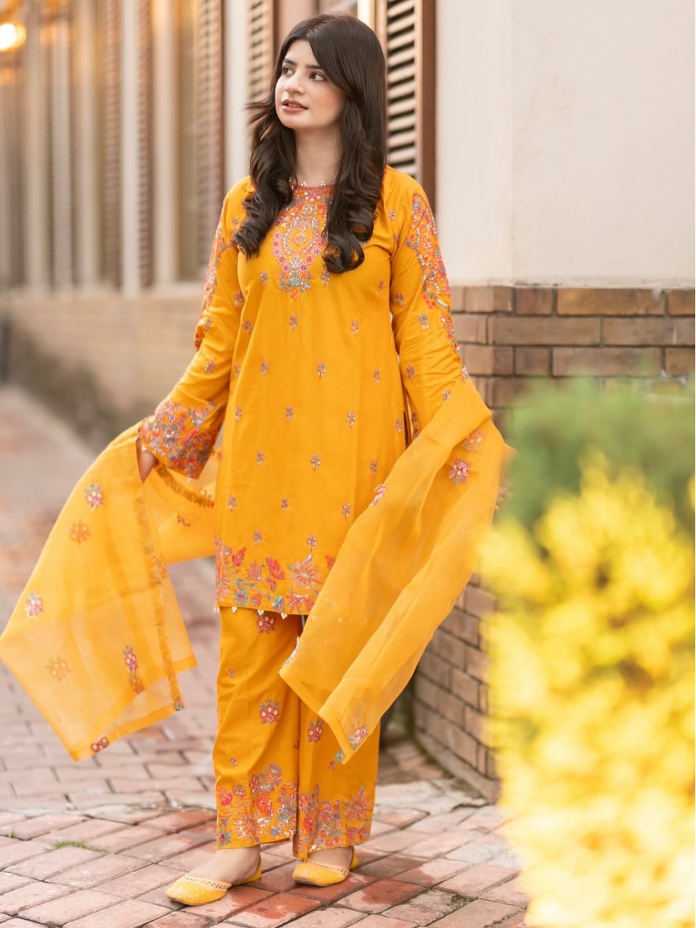 HOORAINS PRET EMBROIDERED COTTON - 3 PC STITCHED