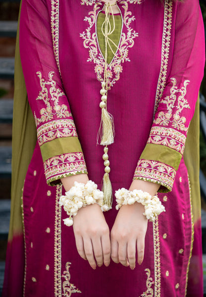 OMAL EMBROIDERED LAWN - 3 PC UNSTITCHED