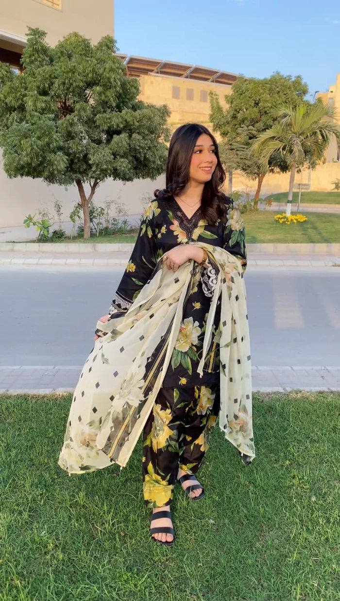 HOORAIN’S PRET PRINTED LACE WORK LAWN - 3 PC STITCHED