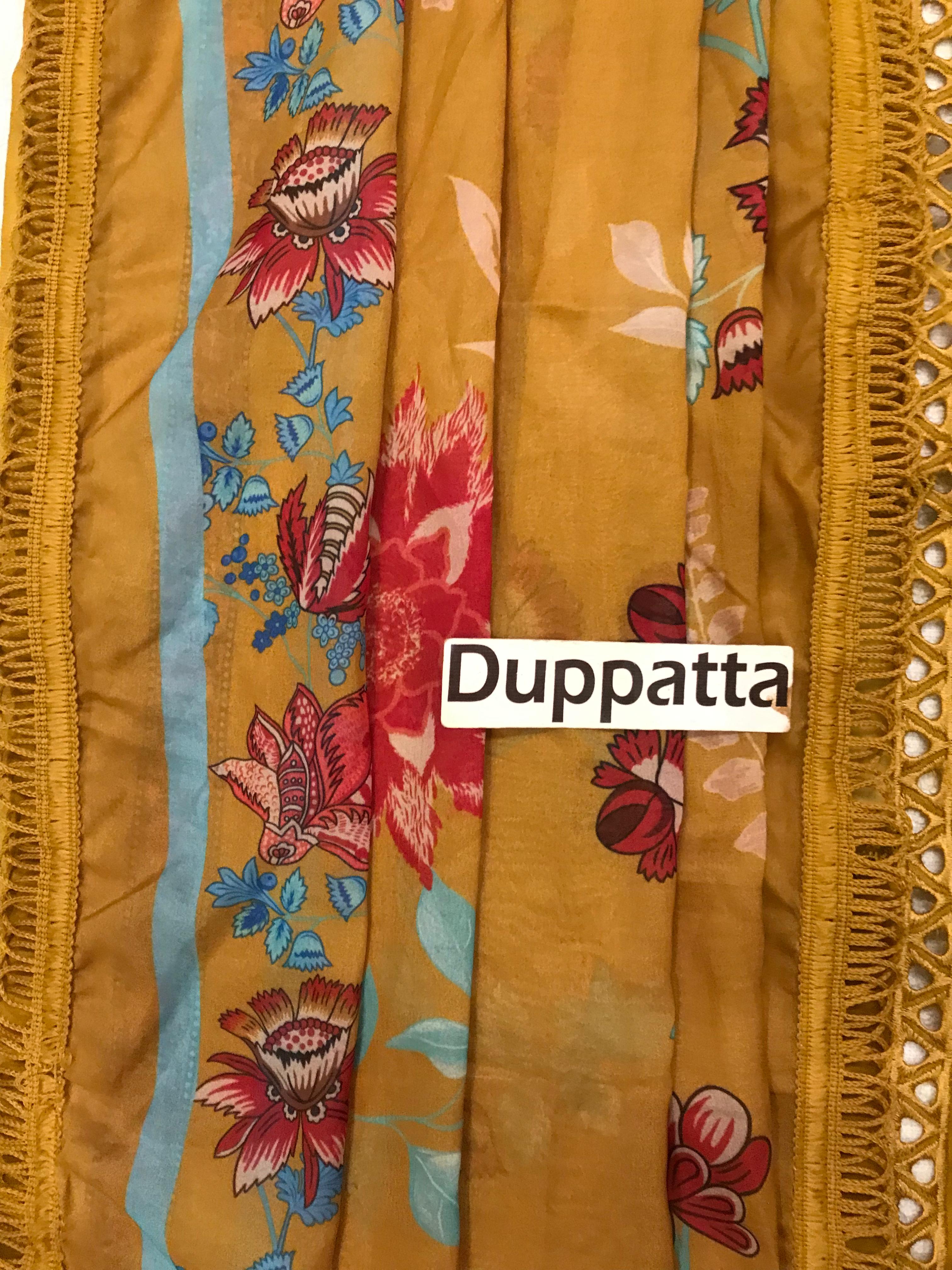 MARIA B LUXURY EMBROIDERED LAWN - 3 PC UNSTITCHED