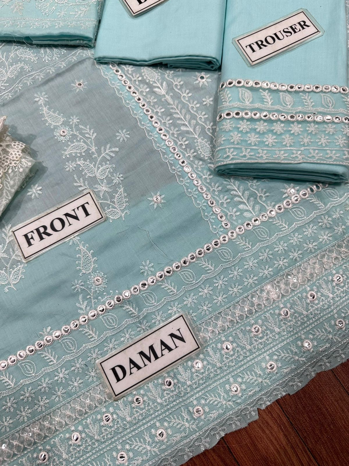 SOBIA NAZIR LUXURY EMBROIDERED LAWN - 3 PC UNSTITCHED