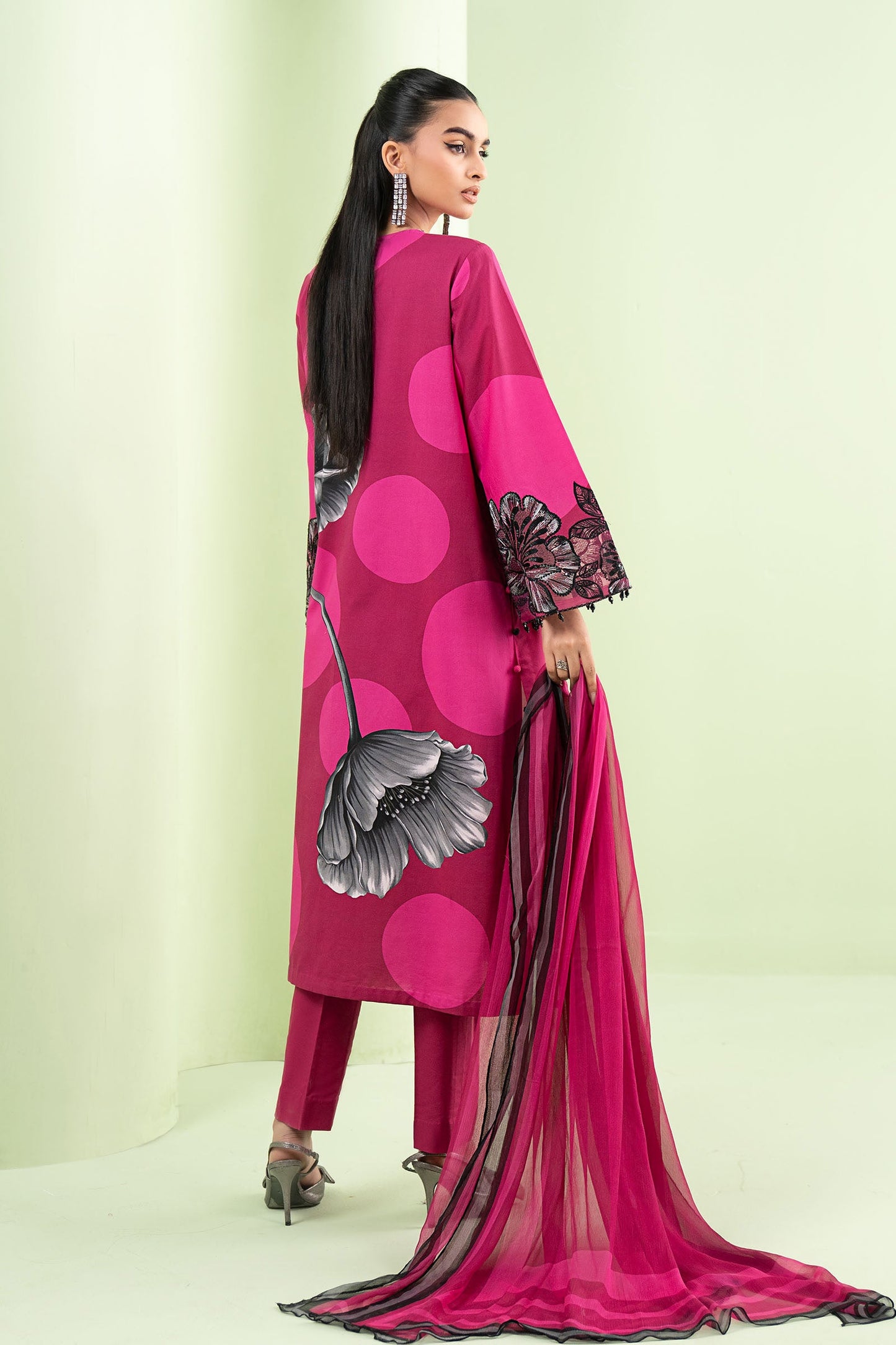 MARIA B FORMALS EMBROIDERED LAWN - 3 PC UNSTITCHED