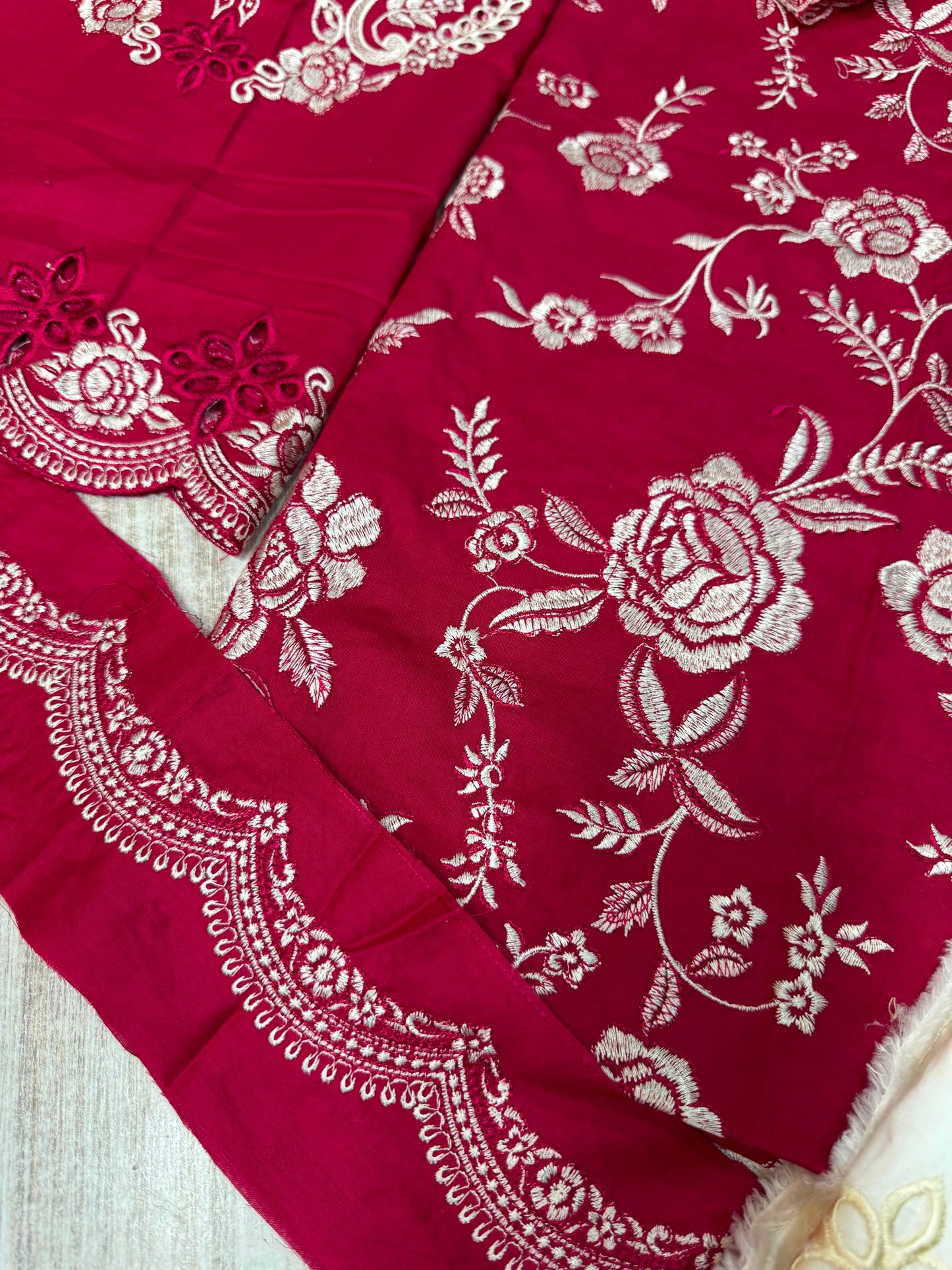 ZARA SHAHJAHAN EMBROIDERED LAWN - 3 PC UNSTITCHED