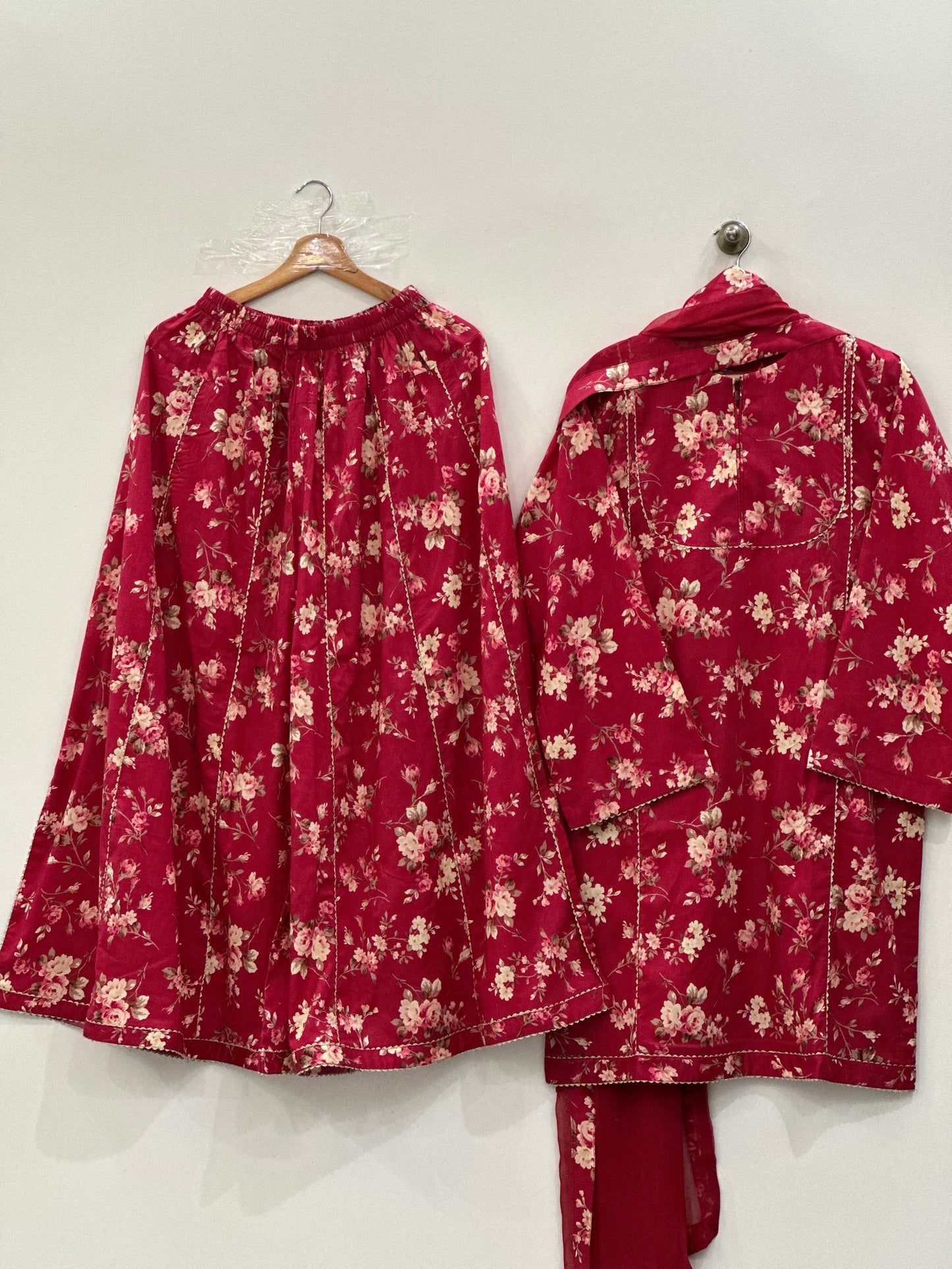 HOORAIN’S PRET DIGITAL PRINTED LAWN - 3 PC STITCHED