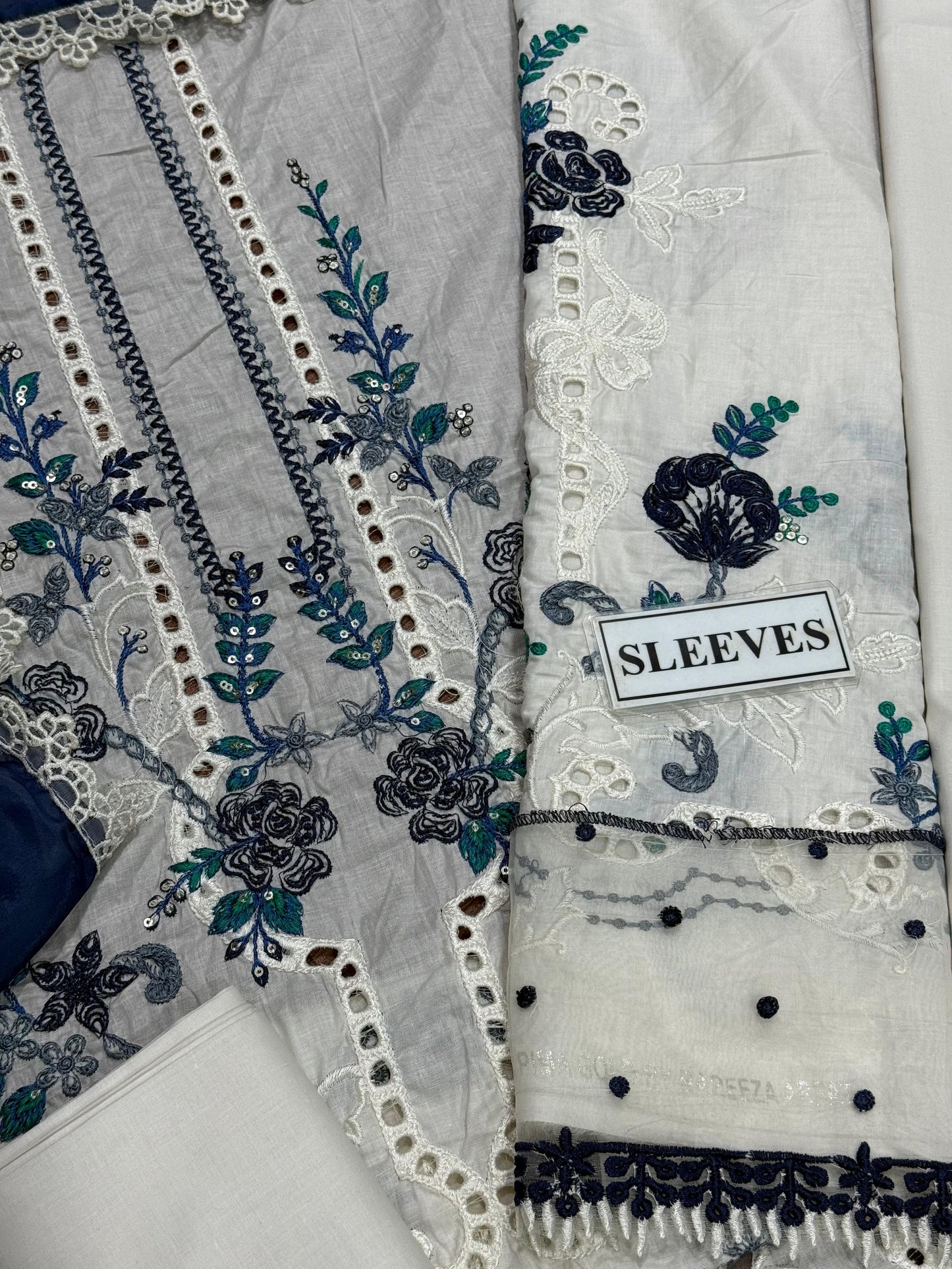 MARIA B LUXURY EMBROIDERED CHIKANKARI LAWN - 3 PC UNSTITCHED