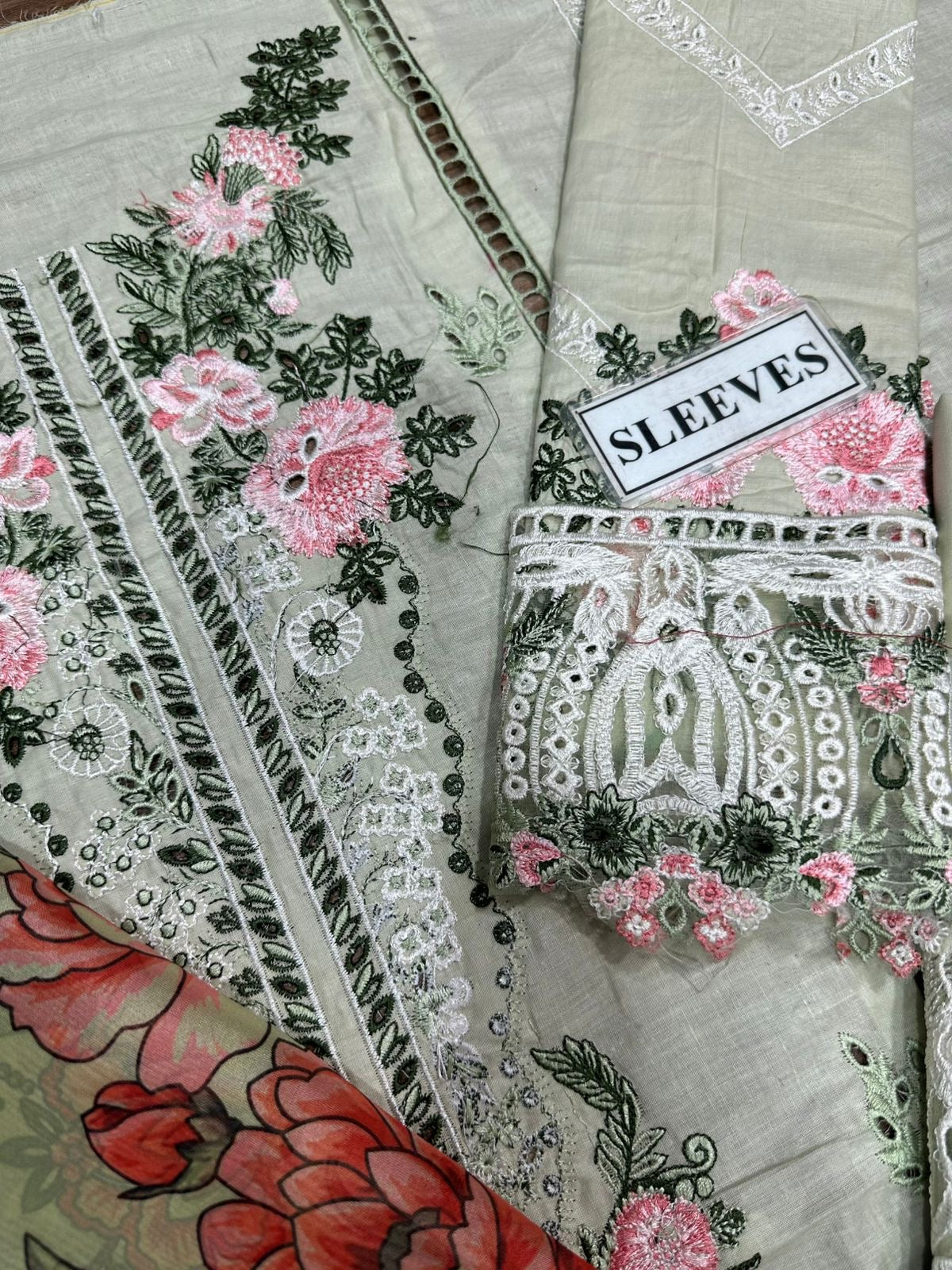 JADE CHIKANKARI EMBROIDERED LAWN - 3 PC UNSTITCHED