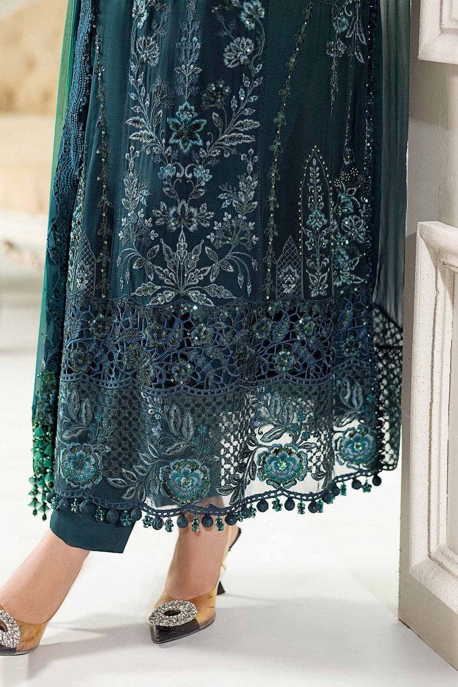 MARIA B EMBROIDERED CHIFFON HAND EMBELLISHED - 3 PC UNSTITCHED