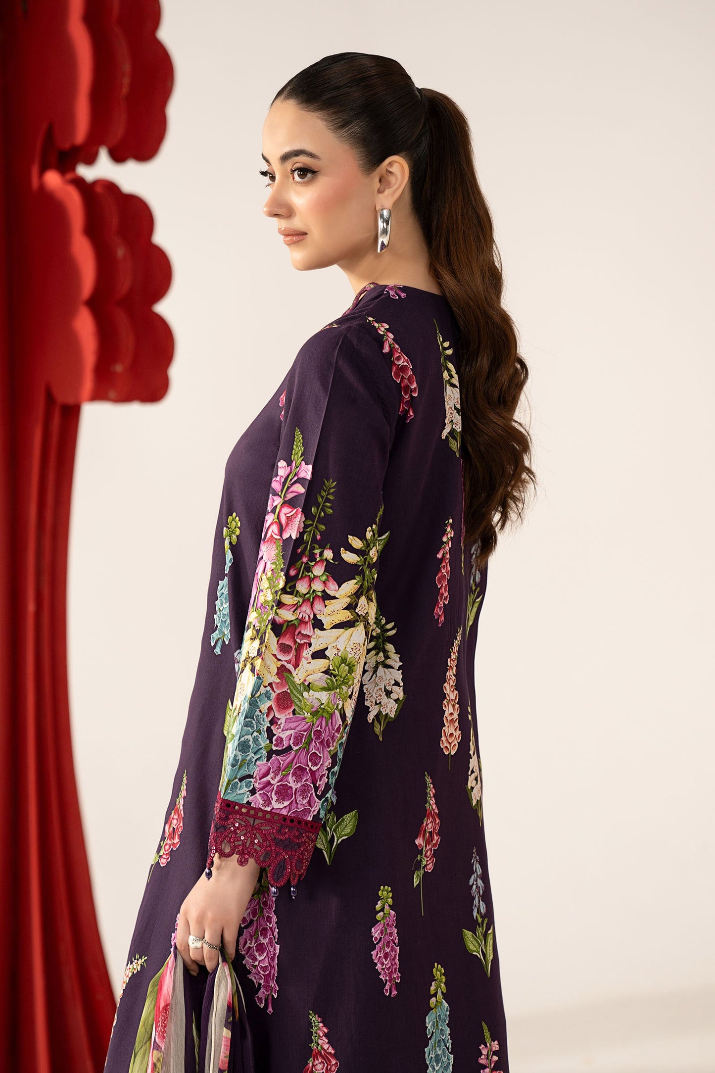 MARIA B DIGITAL PRINTED EMBROIDERED LAWN - 3 PC UNSTITCHED