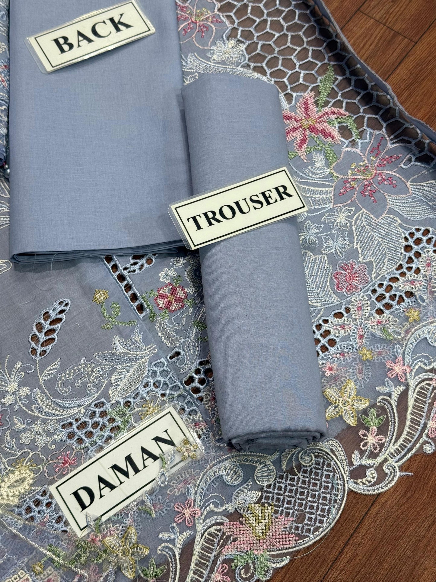 QALAMKAR SAHIL LUXURY EMBROIDERED LAWN - 3 PC UNSTITCHED