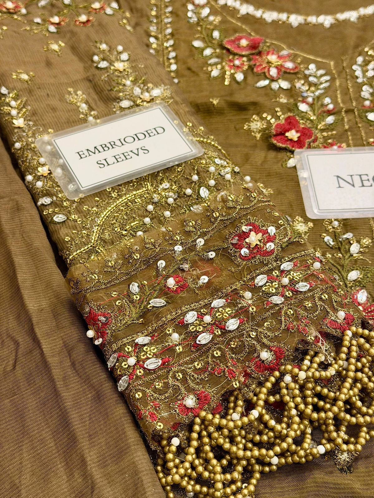 MARIA B WEDDING EMBROIDERED RAW SILK - 3 PC UNSTITCHED