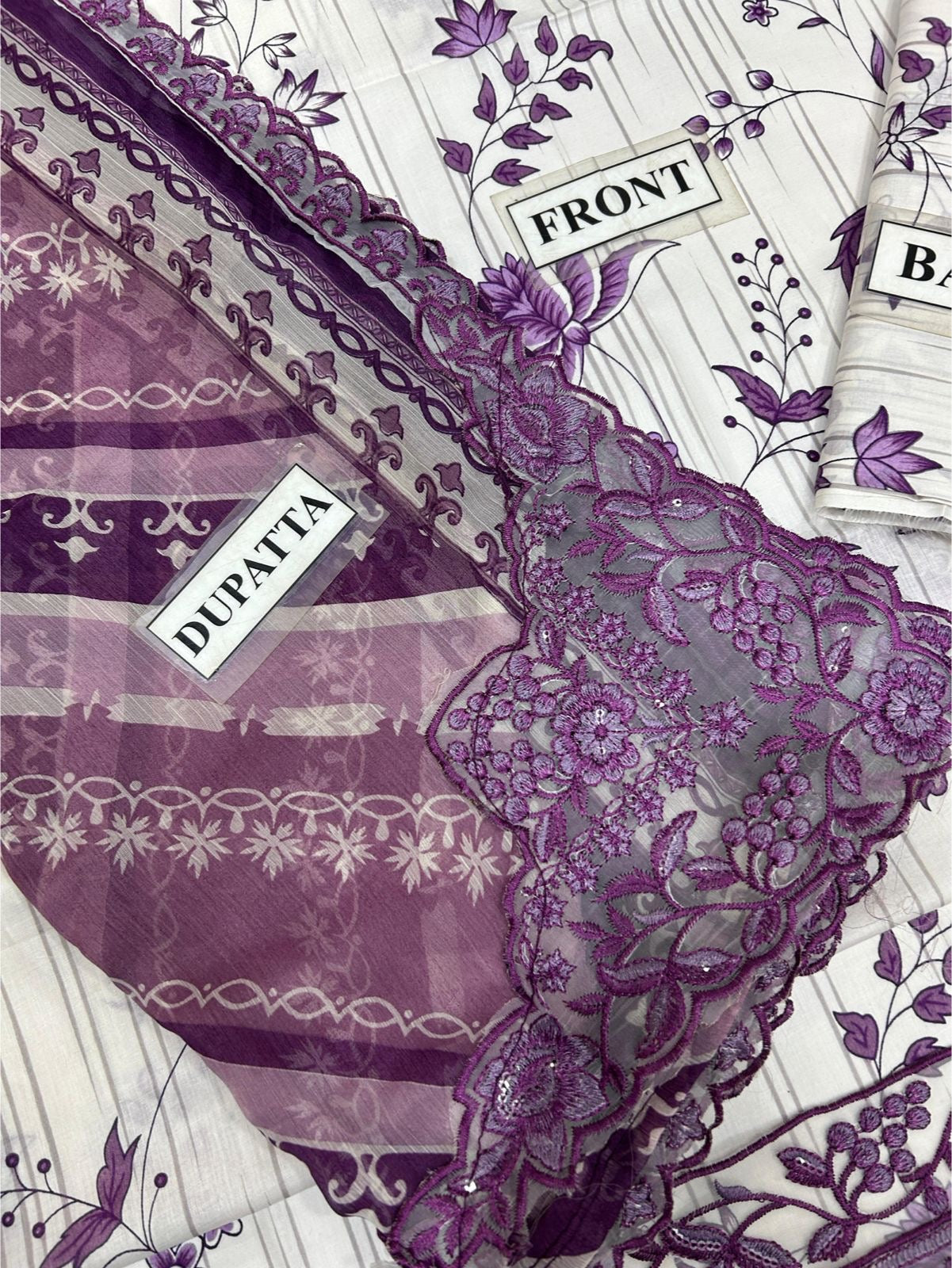 JAZMIN PRINTED & EMBROIDERED LAWN - 3 PC UNSTITCHED