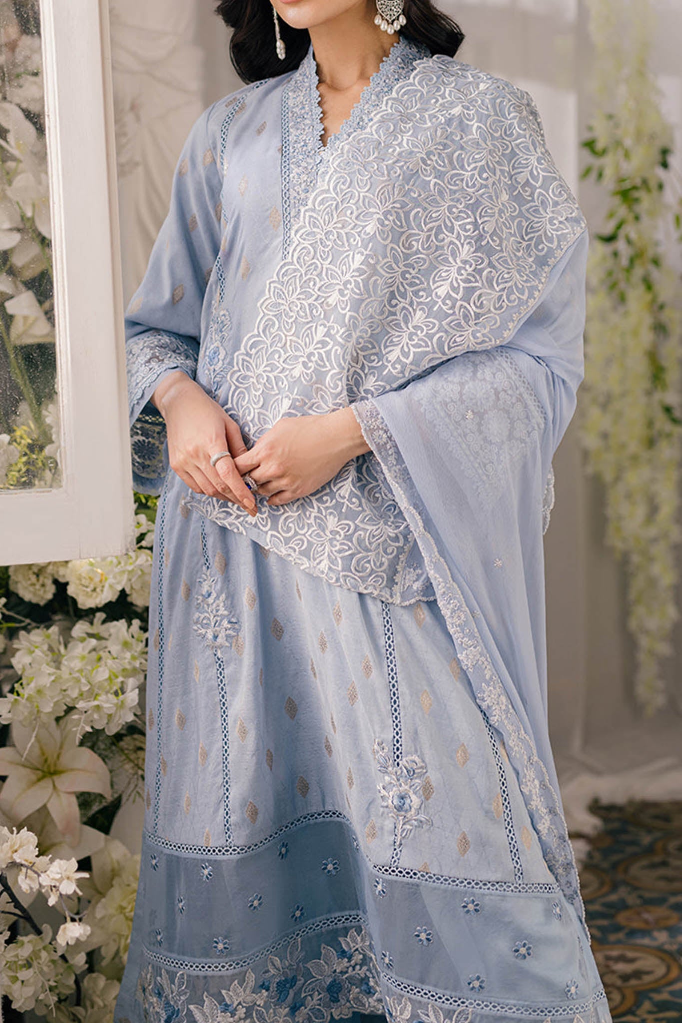 AZURE BAREEZE LAWN EMBROIDERED - 3 PC UNSTITCHED