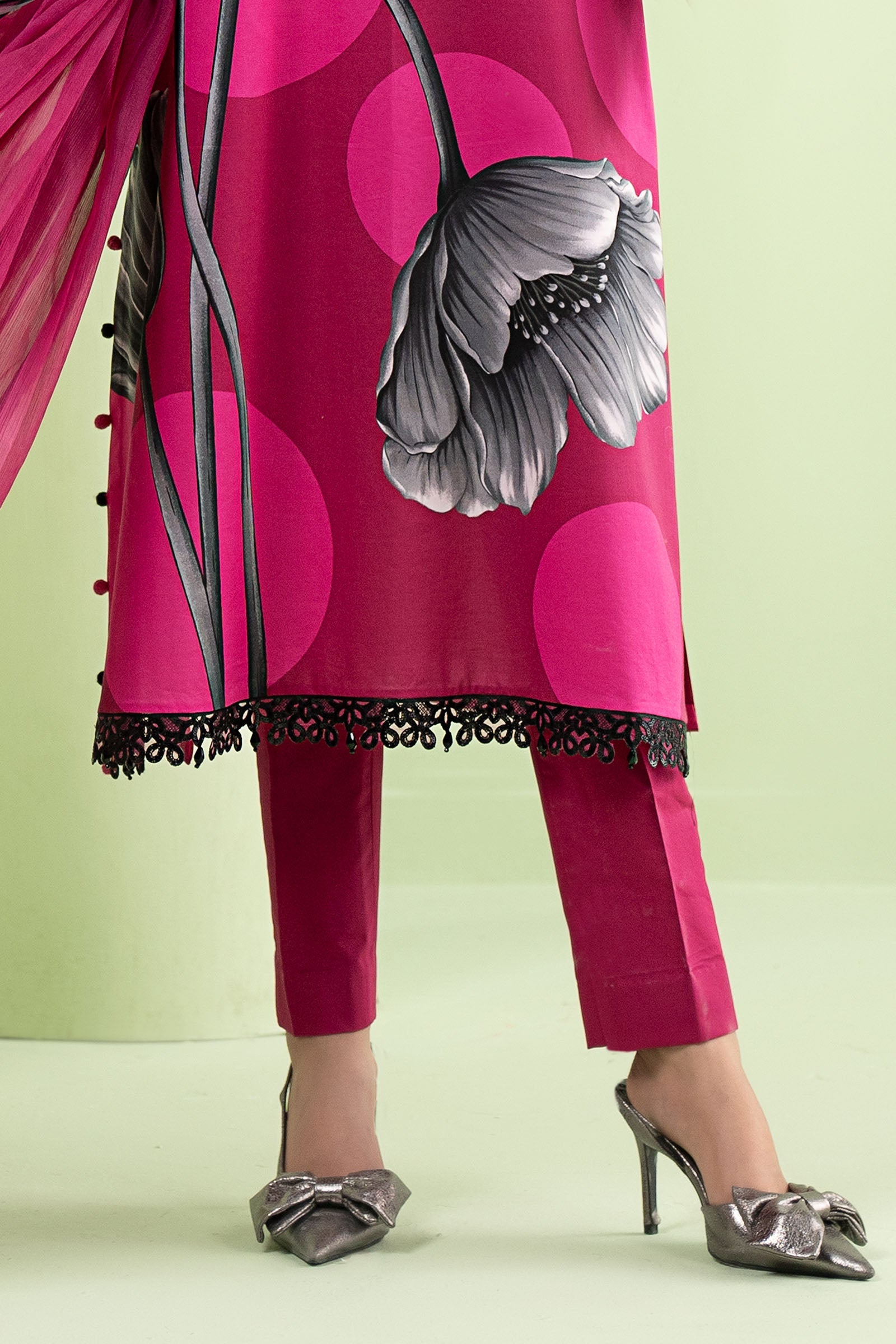 MARIA B FORMALS EMBROIDERED LAWN - 3 PC UNSTITCHED