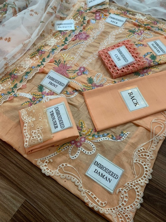 CRIMSON LUXURY EMBROIDERED LAWN - 3 PC UNSTITCHED
