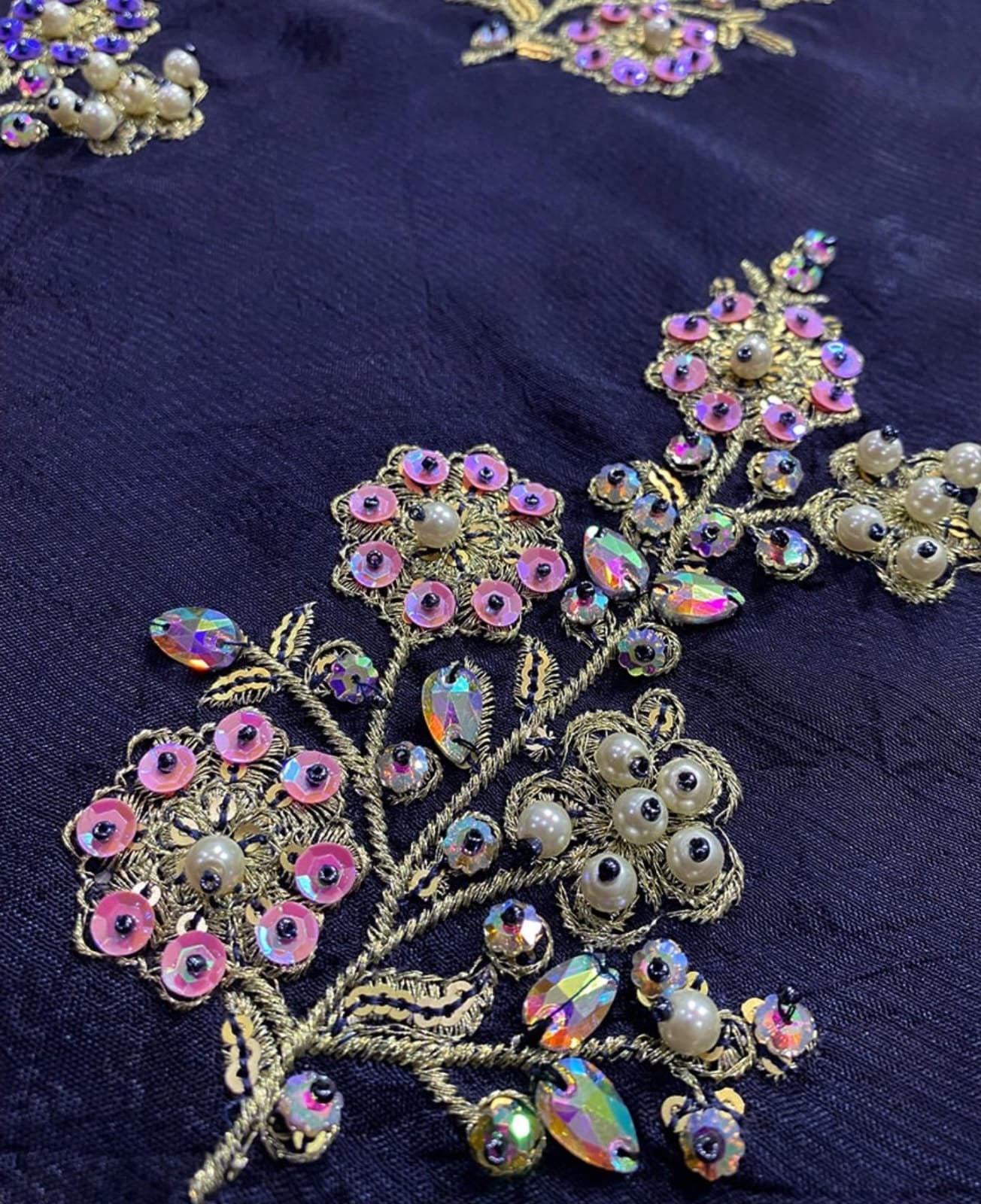 NUREH EMBROIDERED RAW SILK HANDMADE - 3 PC UNSTITCHED