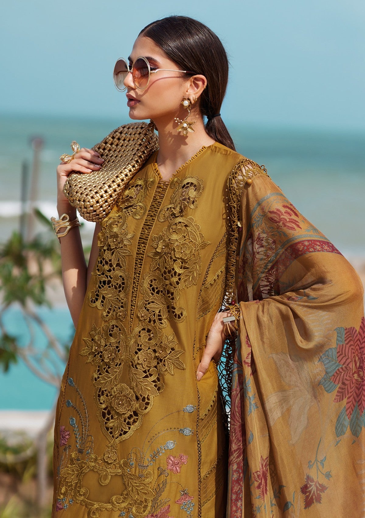 MARIA B LUXURY EMBROIDERED LAWN - 3 PC UNSTITCHED