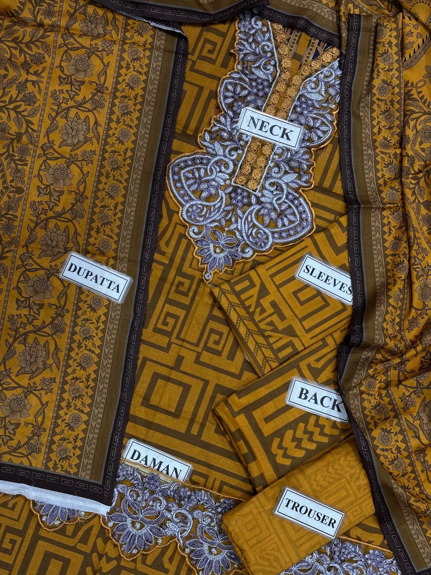 MARIA B FORMALS EMBROIDERED LAWN - 3 PC UNSTITCHED
